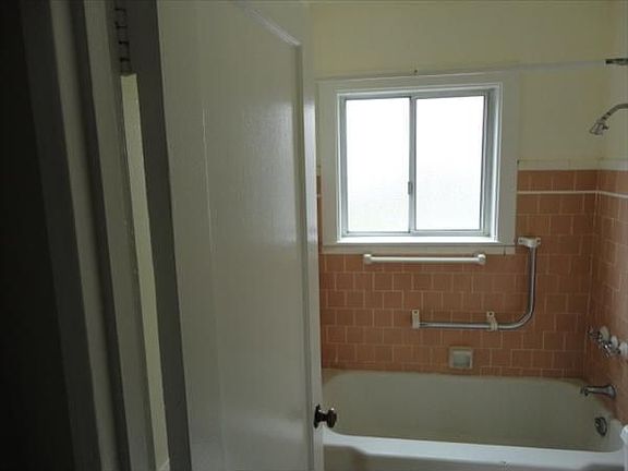 2nd image of 111 Mulberry Ave
