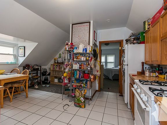 5th image of 3503 N Hoyne Ave