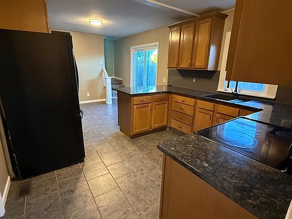 4th image of 5516 Fortune Dr