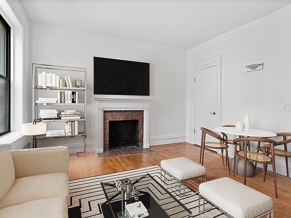3rd image of 958 Madison Ave APT 5R