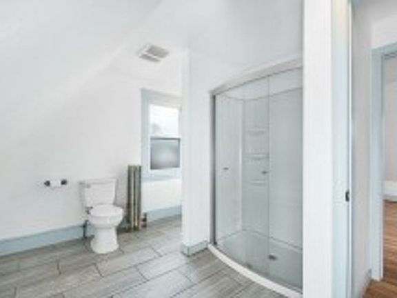 4th image of 7 Dexter St