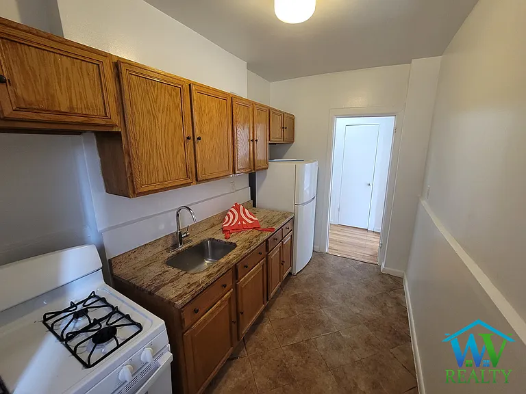 3230 Steuben Ave #A3 — Photo 6