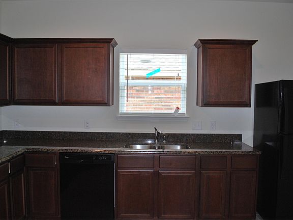 3rd image of 2221 Sable Wood Dr