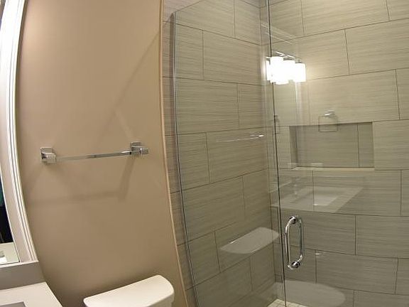 5th image of 878 W Lill Ave #2D