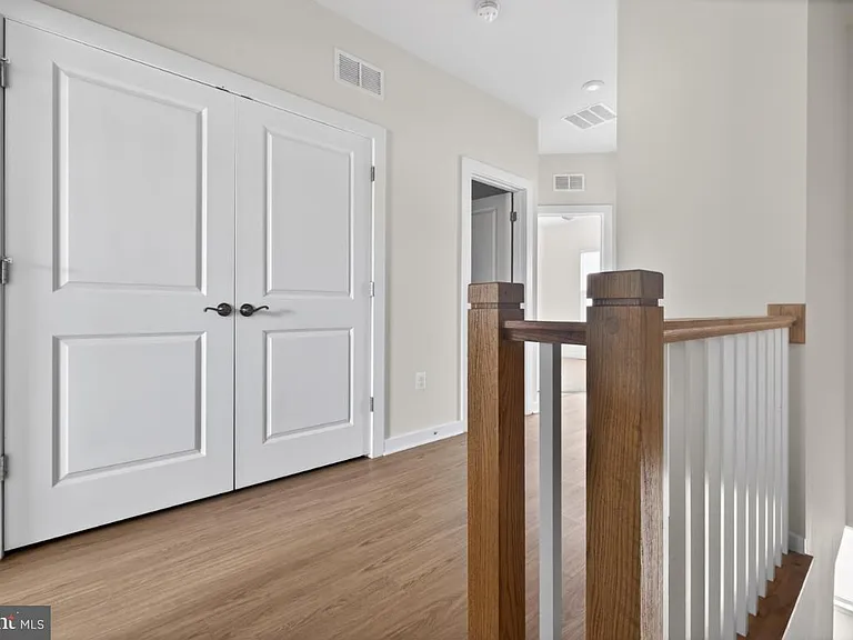 1601 Grove Chestnut Rd — Photo 29