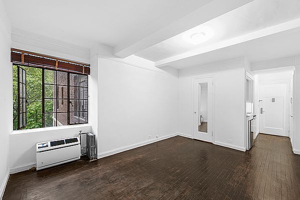1st image of 25 Tudor City Pl APT 507