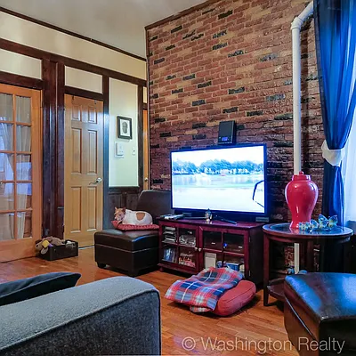 Rented by Washington Realty Corp. | media 19