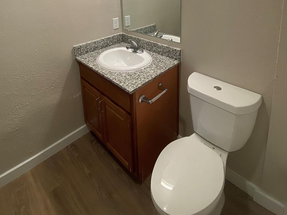 Unit bathroom
