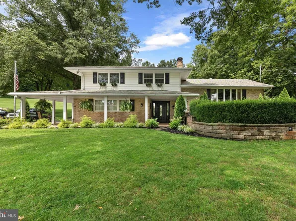 1414 Keener Rd, Bainbridge, PA 17502