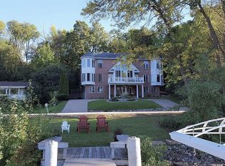 1427 Palisades Dr, Appleton, WI 54915