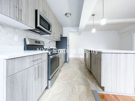 3rd image of 710 2nd Ave #7E