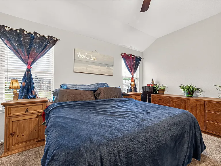 811 Petunia Falls Ln — Photo 25