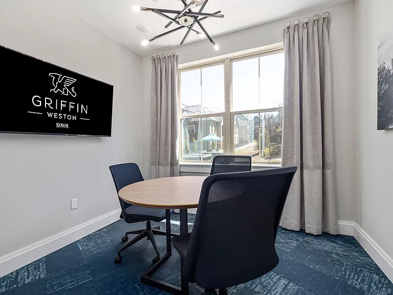 Griffin Weston — Photo 29