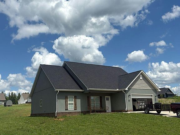 3rd image of 910 Loblolly Ln