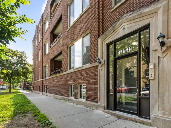 3237 W Sunnyside Ave #1E, Chicago, IL 60625