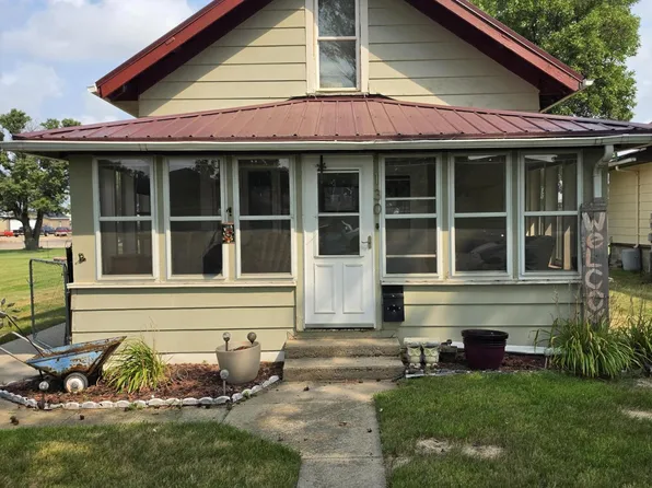 130 W 10th Ave, Redfield, SD 57469