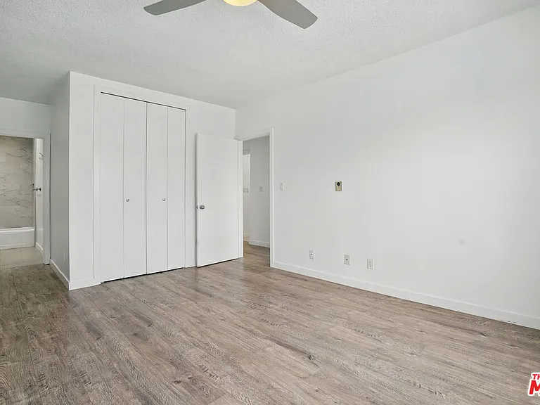 930 3rd St #303 — Photo 26