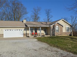 255 Hickory Farms Dr, Hawk Point, MO 63349