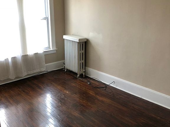 5th image of 45 Maplewood Ave #0