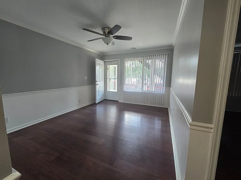702 Westbrook Ct — Photo 5