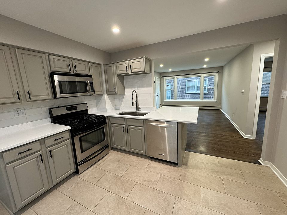 1st image of 4422 Forest Ave APT 1R