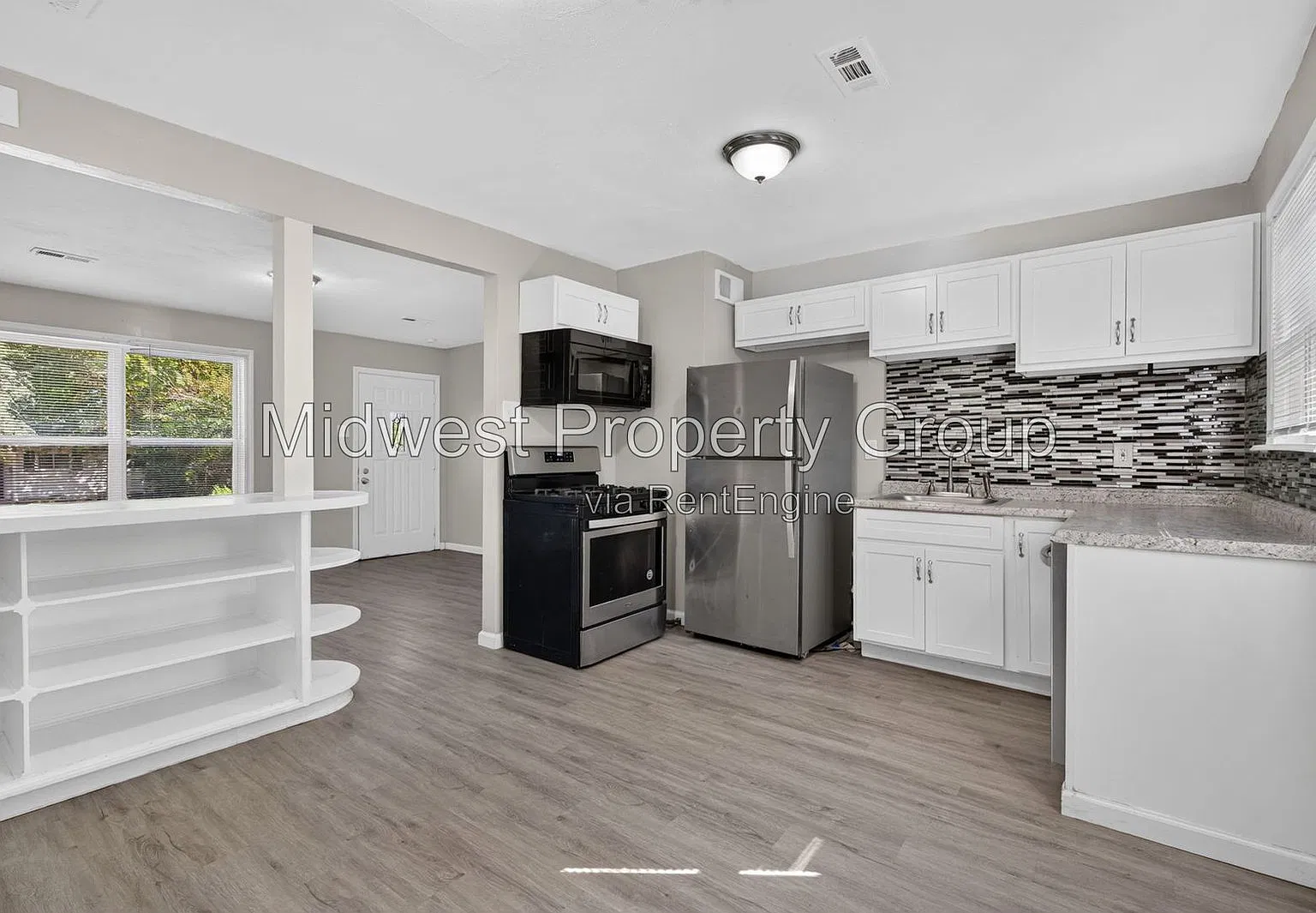 3 bed, 1.0 bath, 864 sqft, $1,420 — Photo 1
