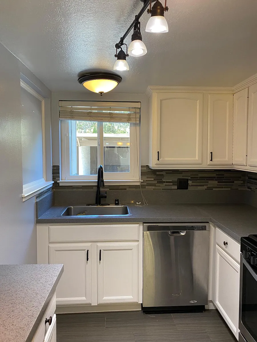Building Photo - 14225 Lora Dr #78