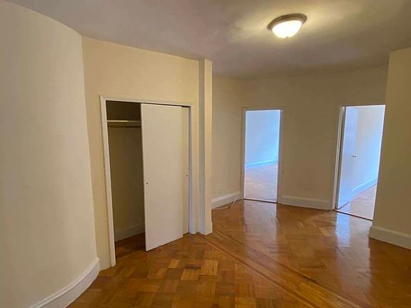 2nd image of 789 Lexington Ave #4FF