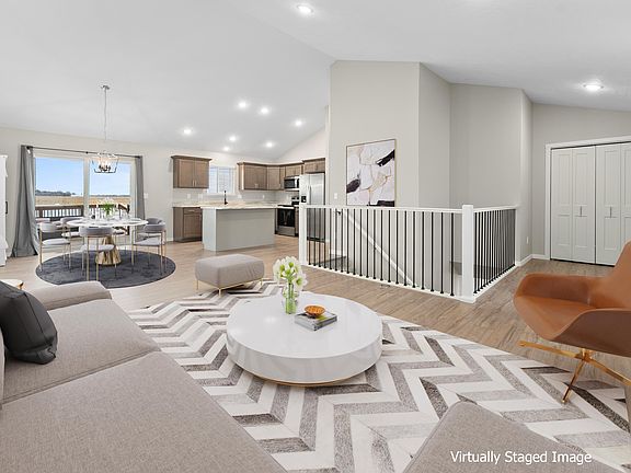 2nd image of 108 Saint Charles Cir