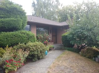 8894 42nd Ave SW, Seattle, WA 98136