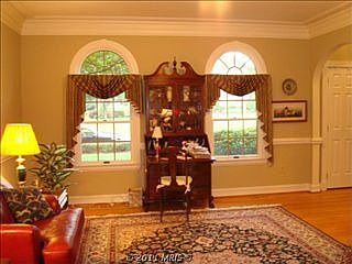 4th image of 11223 Parkwood Dr