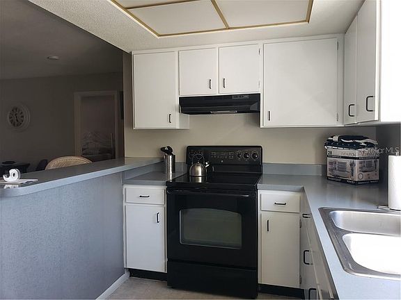 5th image of 101 Capri Isles Blvd #10