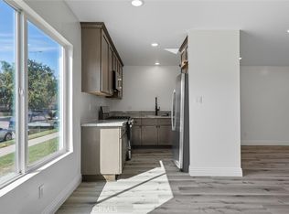 19237 Bryant St #8, Northridge, CA 91324