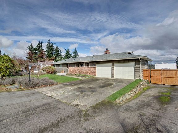 2nd image of 2311 126th Avenue Ct E