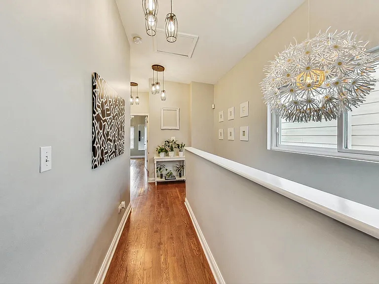 1818 W Superior St #2R — Photo 6
