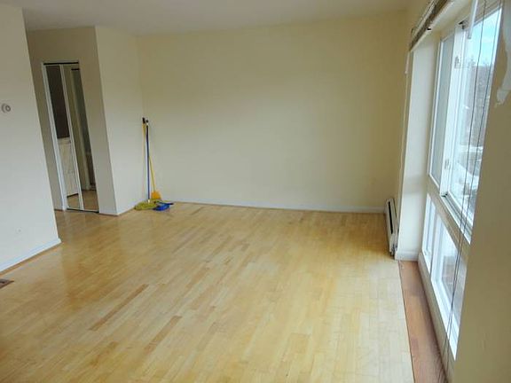Living Area 2