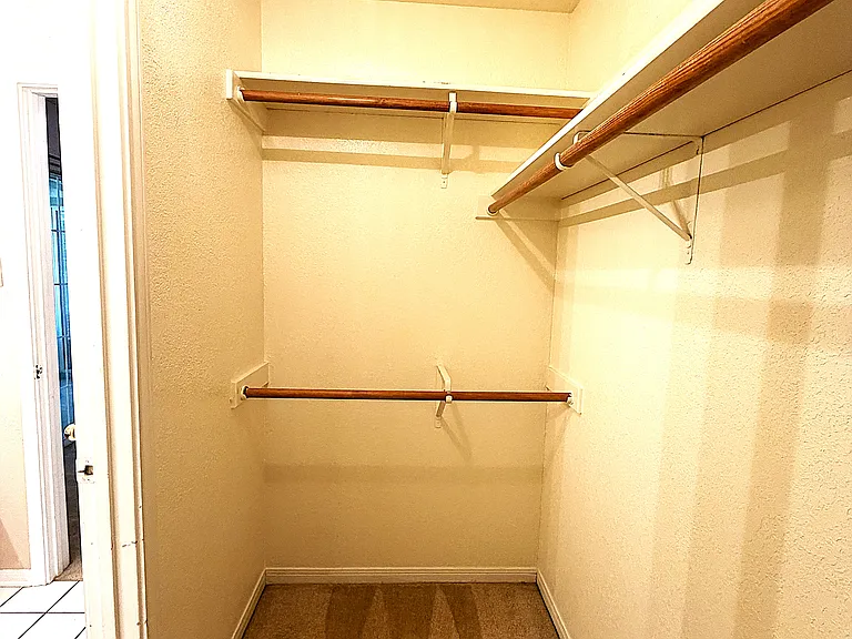 405 Gina Dr — Photo 21