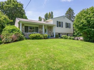 464 S New Middletown Rd, Media, PA 19063