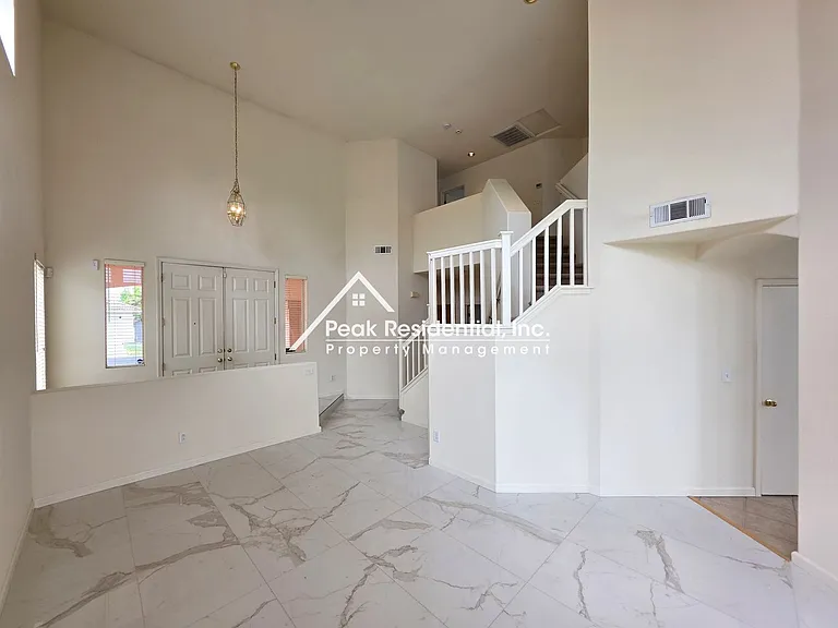 3333 E Island Ct — Photo 6