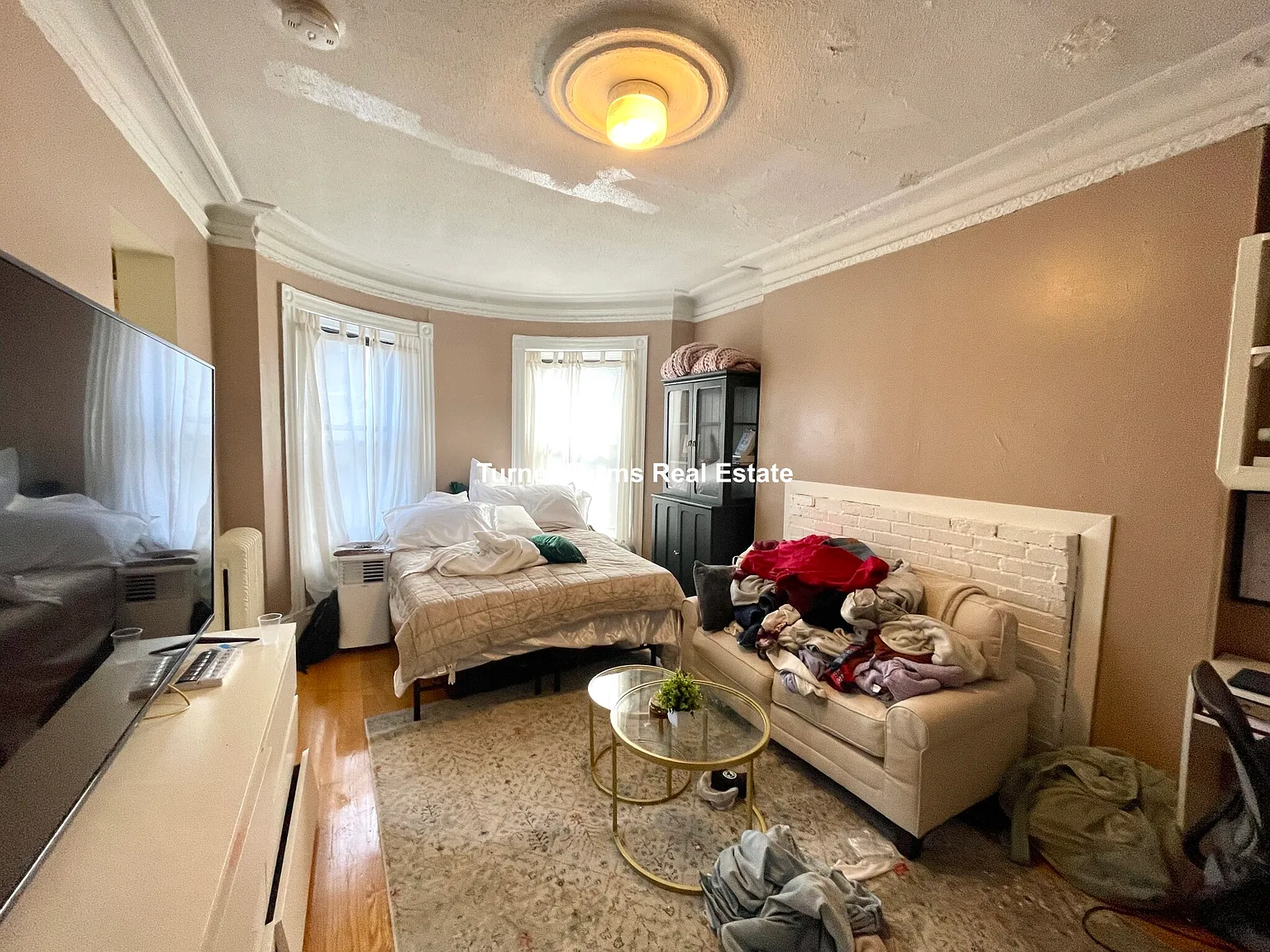 Studio, 9999 sqft, $2,550 — Photo 1