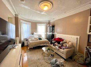 313 Huntington Ave #5A, Boston, MA 02115