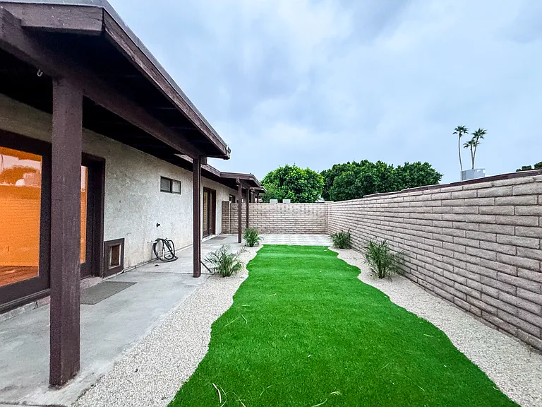 1465 E Laguna Pl #11 — Photo 23