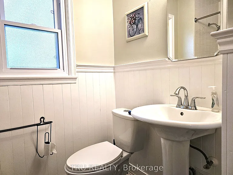 28 Arundel Ave — Photo 14