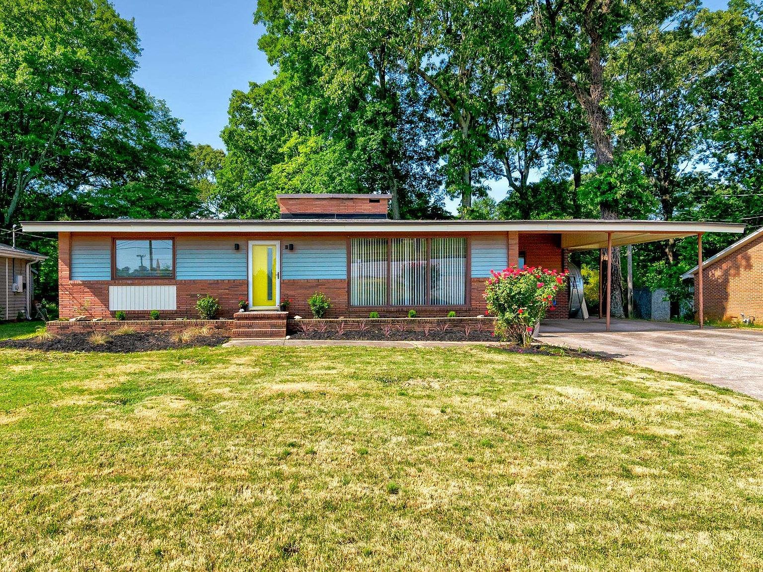 1305 W Parker Rd, Greenville, SC 29617 Zillow