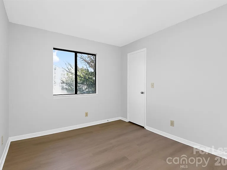11029 Harrowfield Rd — Photo 30