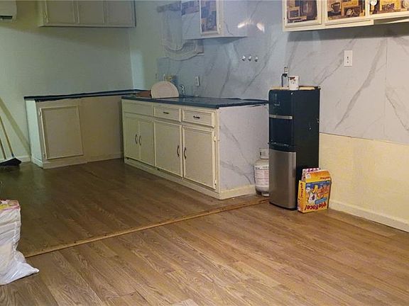 2nd image of 323 Bendicion Ave