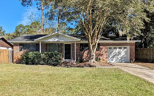 3025 Armstrong St Photo 1