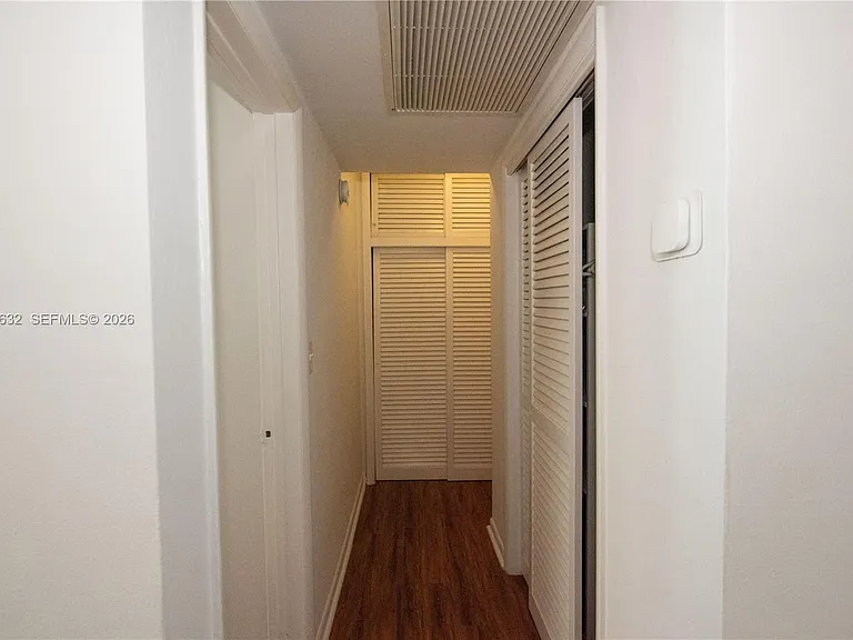 1150 Euclid Ave #205 — Photo 10
