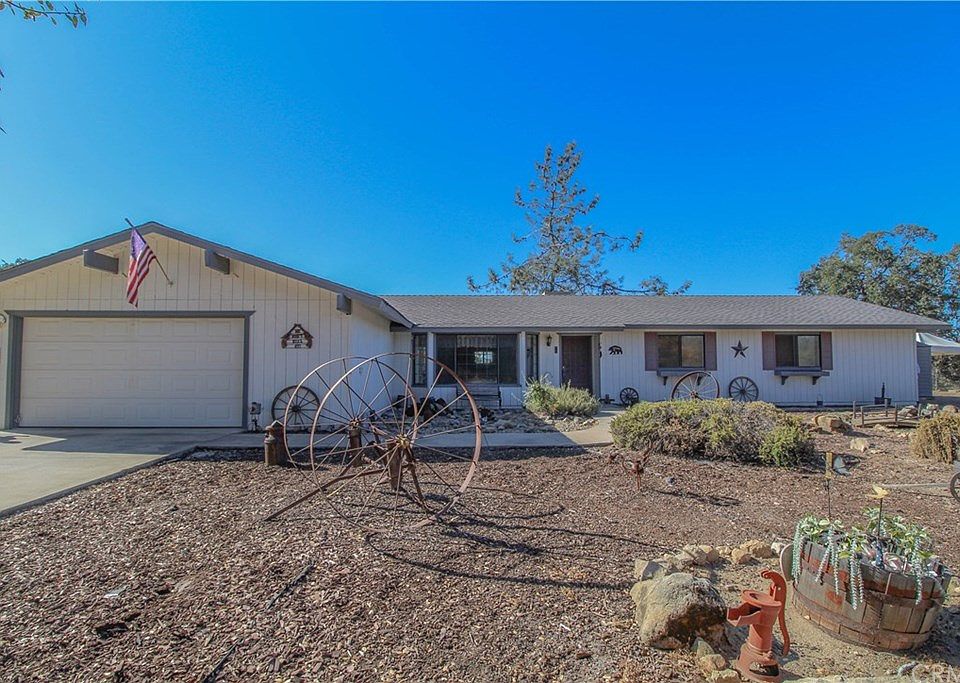 1st image of 43350 Oak Grove Ct W