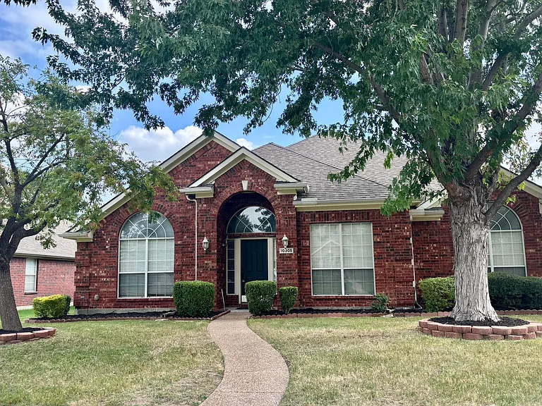 10305 Cecile Dr — Photo 2